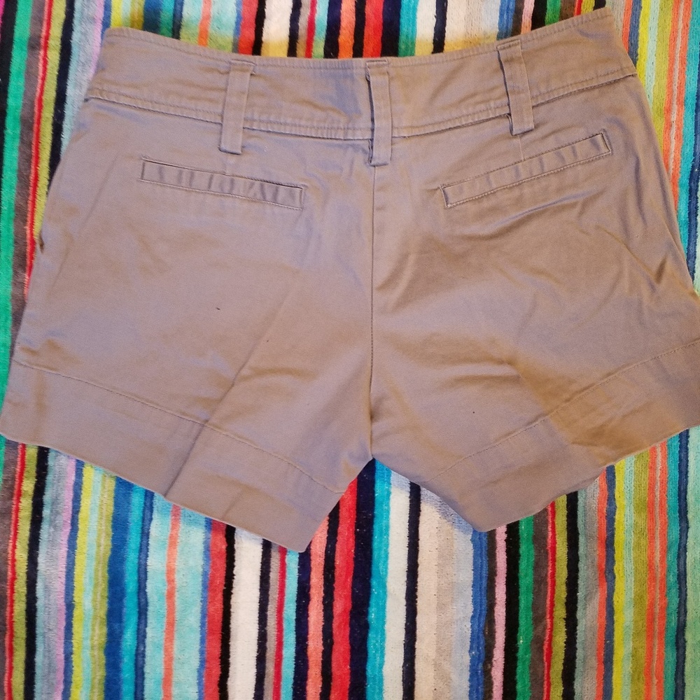 Beautiful short.      ' - Picture 3 of 3
